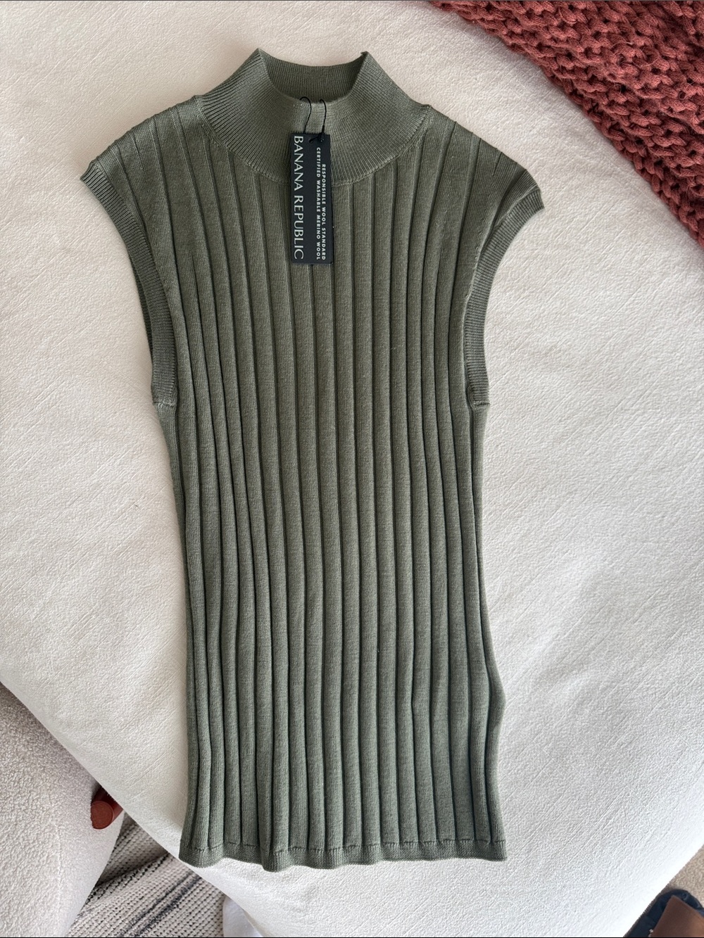 Banana Republic Olive Ribbed Mock Neck Sleeveless Tank Top